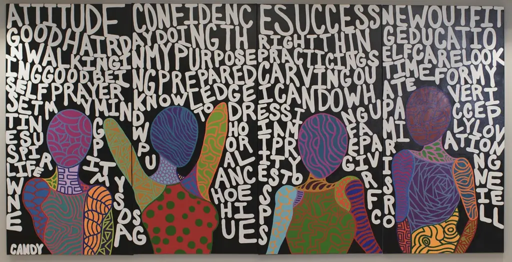Mural artístico com quatro silhuetas femininas estilizadas, cada uma preenchida com padrões coloridos diferentes (ondas, bolinhas, listras), sobre fundo preto coberto por palavras grandes em branco entrelaçadas, incluindo termos como "attitude", "confidence", "success", "self care", "purpose" e "education". Assinatura "Candy" no canto inferior esquerdo.