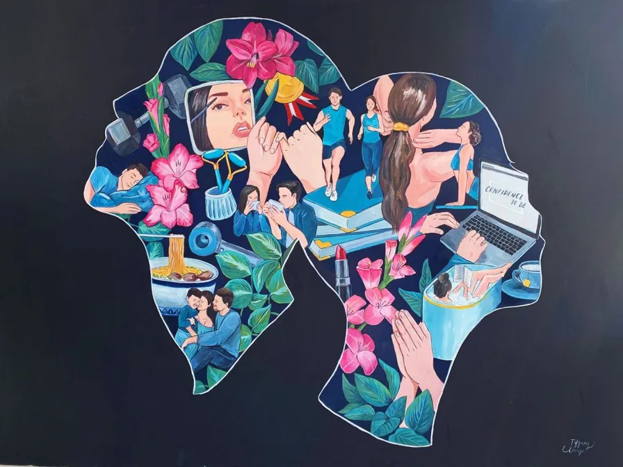 Ilustração artística em forma de dois perfis de rosto de mulher voltados um para o outro, preenchidos com cenas do cotidiano e flores: pessoa dormindo, praticando maquiagem, correndo, abraçando outra pessoa, comendo, usando notebook, orando e recebendo massagem, entrelaçadas com folhagens e flores rosa. Fundo preto.